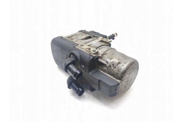 Webasto FORD FOCUS III Sedan 122R000258 1 56L diesel 85kW 2011 Part manufacturer Ford OE