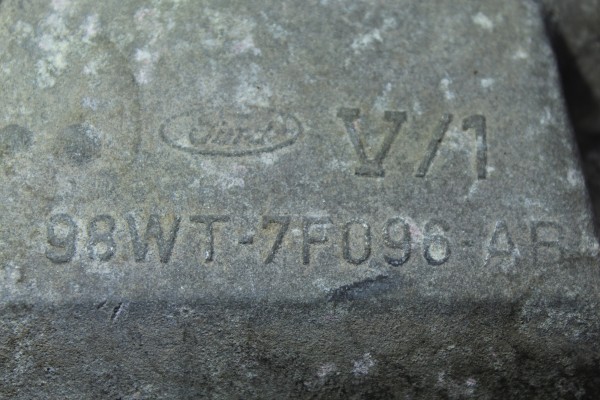 XS4R7002AD  CAJA CAMBIOS FORD FOCUS BERLINA (CAK) Ambiente 1998 XS4R7002AD 207704 FORD - 5