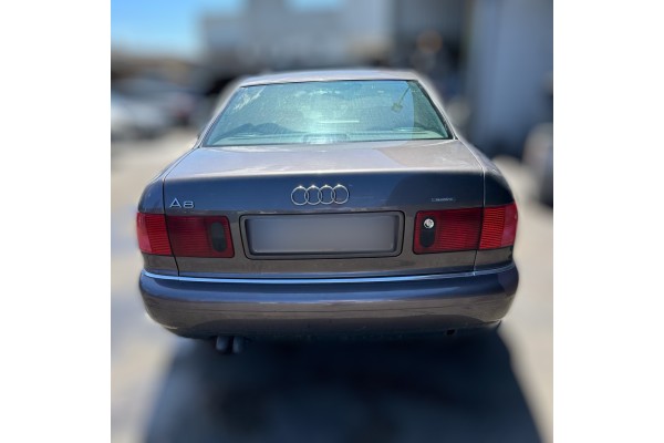 AUDI A8 (D2) 2.5 TDI Quattro