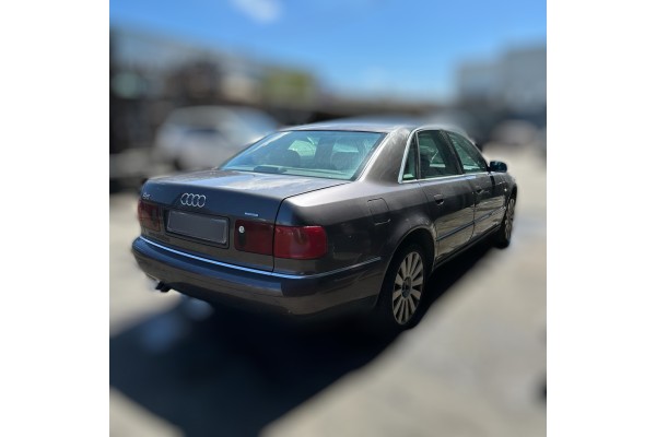 AUDI A8 (D2) 2.5 TDI Quattro