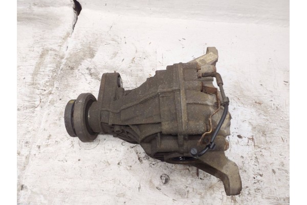 2020 Maserati Levante Rear differential 06700376850