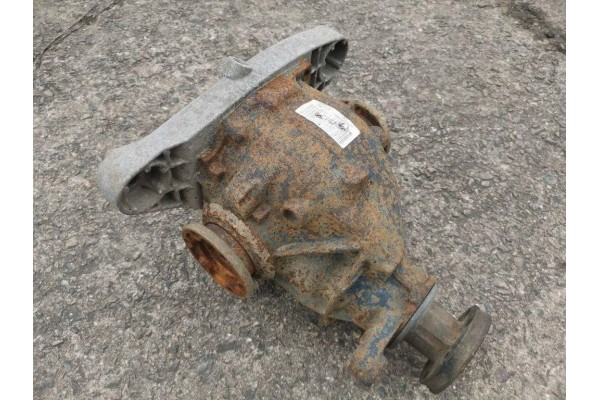 Rear reducer BMW 5 E39 8996110508 2 8L gasoline 142kW 1996 Part manufacturer BMW OE