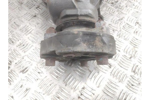 Rear reducer MERCEDES BENZ C W204 2099510205 2 14L diesel 88kW 2012 Car type passenger cars