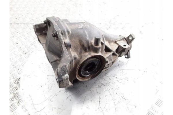 Rear reducer MERCEDES BENZ C W204 A2093510705 2 14L diesel 88kW 2012