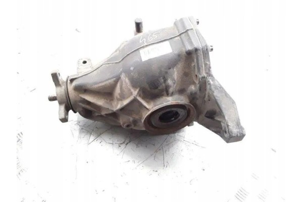 Rear reducer MERCEDES BENZ C W204 A2093510705 2 14L diesel 88kW 2012 Catalog number of the part A2093510705