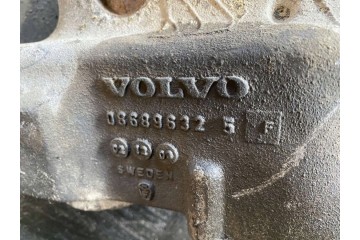 VOLVO V70 II SW Rear axle differential 2004 8689632 8675373 Engine type diesel