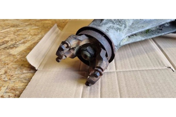 Front reducer FORD USA EXPLORER 46058REVBB 4 0L gasoline 153kW 2001 Part manufacturer Ford OE