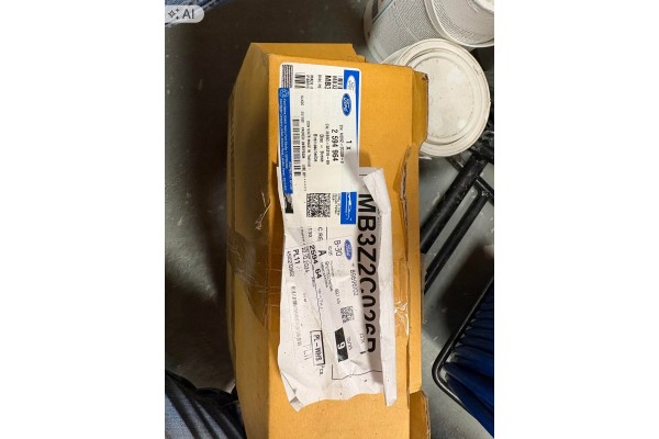FORD RANGER RAPTOR Brake Discs Rear 2594964 ORIGINAL Car type passenger cars