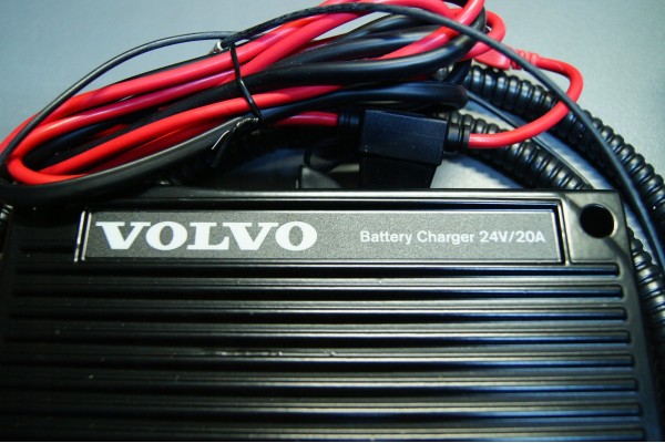 VOLVO 23672301 CONTROL UNIT BATTERY CHARGER Part manufacturer Calix