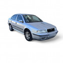 SKODA OCTAVIA BERLINA (1U2) 1.6 GLX (74kW)