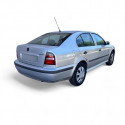 SKODA OCTAVIA BERLINA (1U2) 1.6 GLX (74kW)