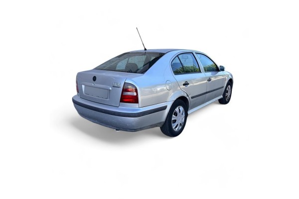 SKODA OCTAVIA BERLINA (1U2) 1.6 GLX (74kW)