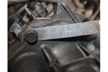 Motor de gasolina Ford Mustang IV 3.8L V6 Essex OHV 67ZE-6015-AA