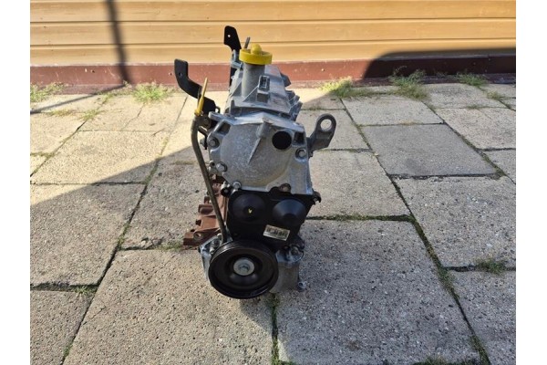 MOTOR POST BLOCK HEAD DACIA SANDERO AND 1 4 8V K7JA714 Car type passenger cars