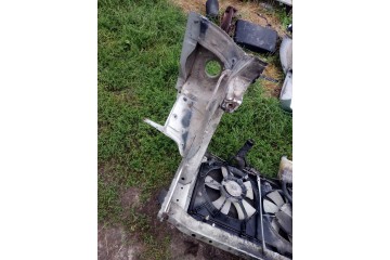 Toyota RAV4 II 00-05 2.0 D-4D 116CV viga soporte radiador