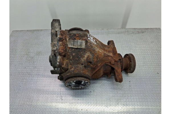 GENUINE BMW 5 E60 E61 2007 Rear differential 7570401