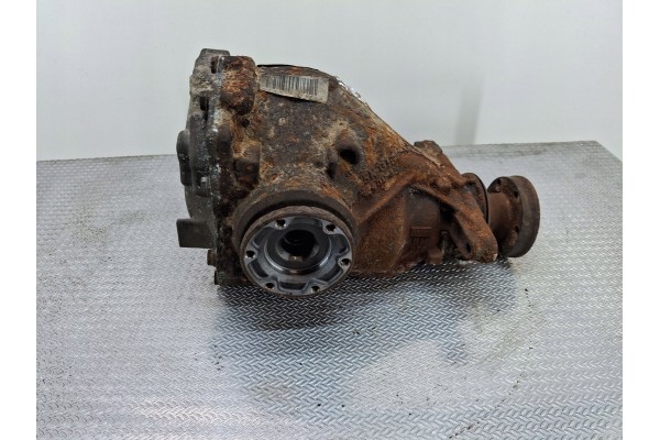 GENUINE BMW 5 E60 E61 2007 Rear differential 7570401 Catalog number of the part 7570401