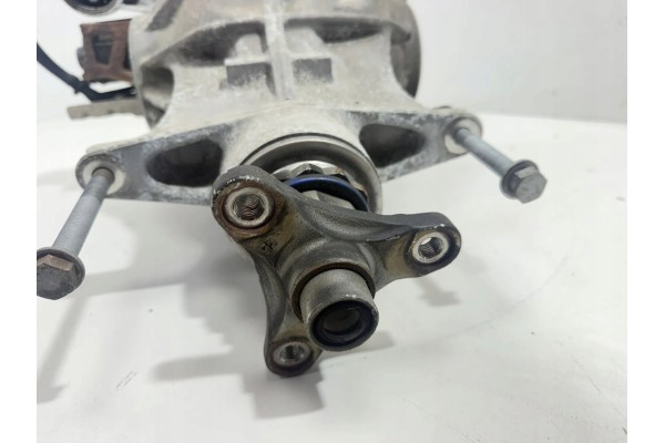 Reductor trasero BMW 8686984 4.4L gasolina 390kW 2018