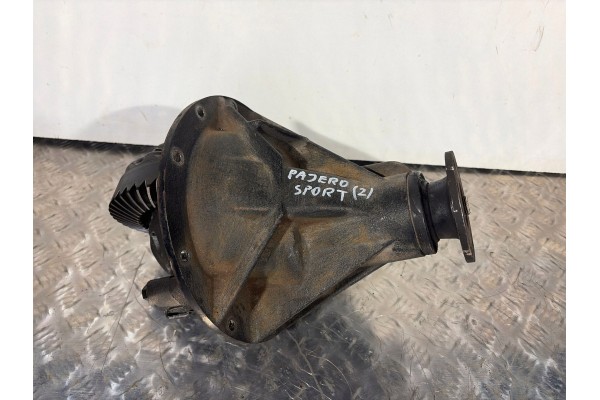 2000 Mitsubishi Pajero Sport I Rear Differential MR528183 Car type 4x4 SUV