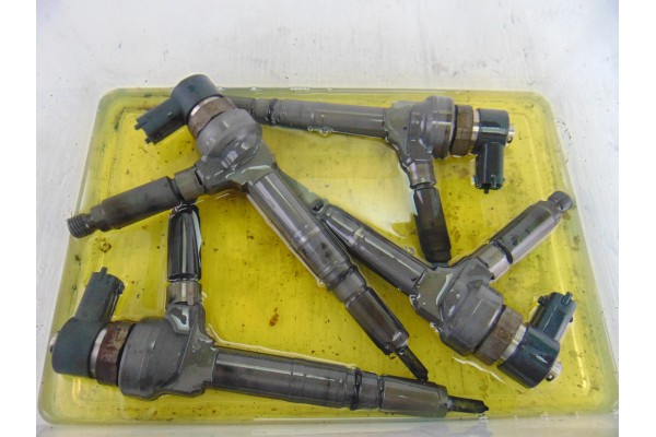 0445110175 INYECTOR OPEL ASTRA H BERLINA