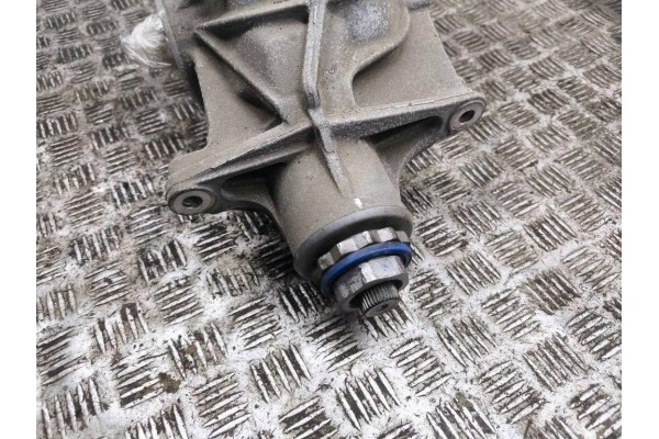 Rear reducer BMW 866368105 2 0L hybrid 135kW 2024 Part manufacturer BMW OE