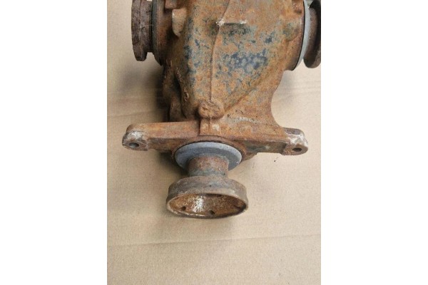 Rear reducer BMW 5 E60 7560882 3 5L gasoline 2009 Catalog number of substitutes 8907071612580006 346