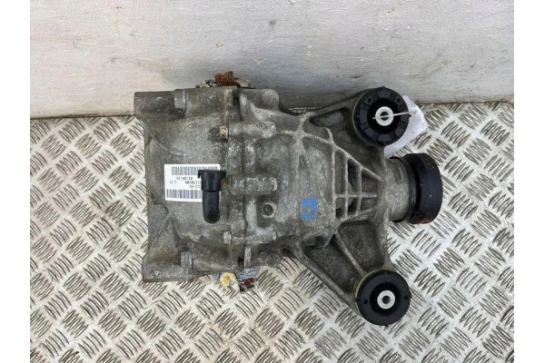 Rear reducer JAGUAR XE X760 GX734A213FE diesel 120kW 2019 Catalog number of the part GX734A213FE