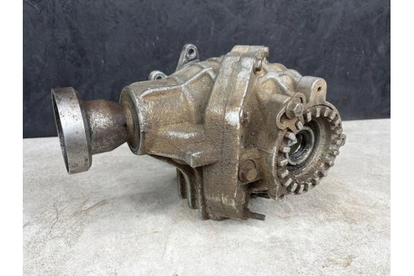 Front reducer VOLVO XC90 I 30713660 2 4L diesel 120kW 2005 Car type passenger cars
