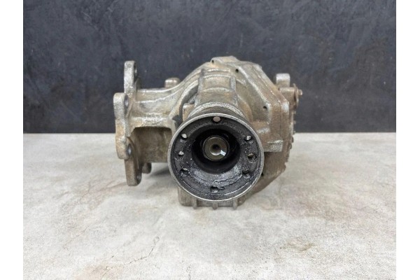 Front reducer VOLVO XC90 I 30713660 2 4L diesel 120kW 2005 Catalog number of substitutes 1023875