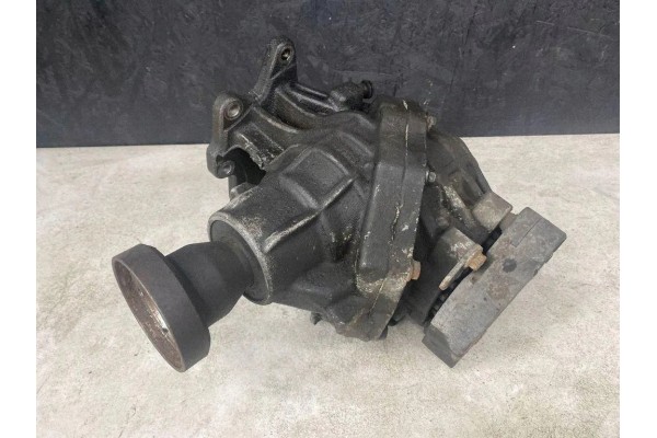 Front reducer VOLVO XC90 I 30713660 2 4L diesel 120kW 2005
