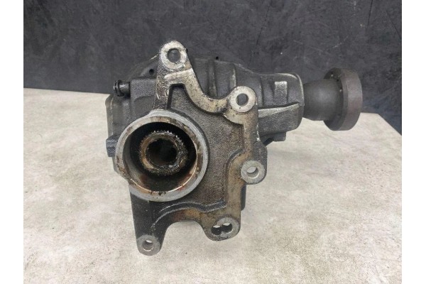 Front reducer VOLVO XC90 I 30713660 2 4L diesel 120kW 2005 Catalog number of the part 30713660