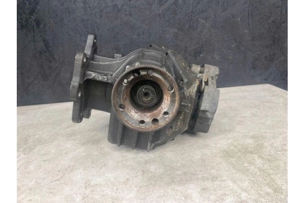 Reductor delantero VOLVO XC90 I 30713660 2.4L diésel 120kW 2005