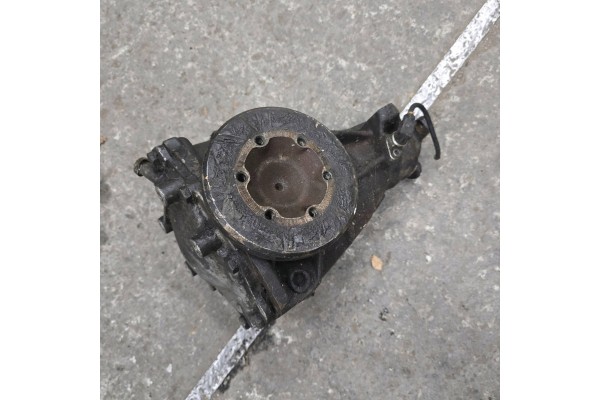 Rear differential Mercedes Benz E W124 R1243510608 Car type passenger cars