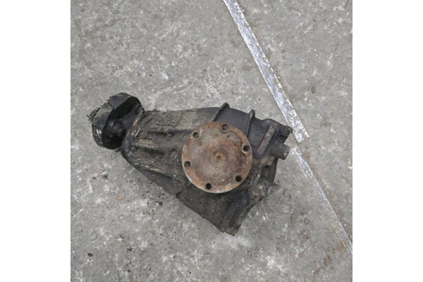 Rear differential Mercedes Benz 190 W201 2013510908 3 23 Catalog number of the part 2013510908