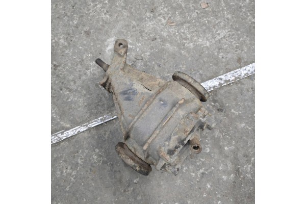 Rear differential Mercedes Benz 190 W201 2013510908 Part manufacturer Mercedes Benz OE