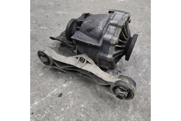 Rear differential Audi A8 S8 D2 4D 01r525131c Car type passenger cars