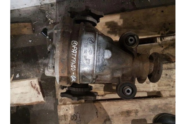 Rear reducer NISSAN PATHFINDER III R51 30311EB300 2 49L diesel 128kW