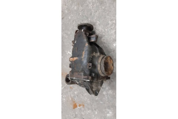 Rear differential BMW 5 E39 7505742 Catalog number of the part 7505742