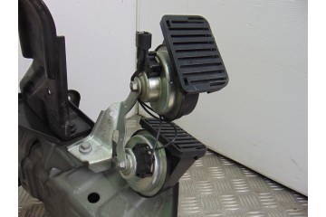 REFUERZO PARAGOLPES DELANTERO FORD FOCUS BERLINA (CB8)