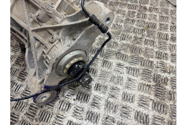 Rear reducer LAND ROVER M8E24A213AB 3 0L hybrid 257kW 2025 Part manufacturer Land Rover OE