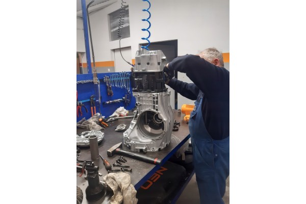 Ford EDGE MK2 2 0 TDCI Dyfer EDGE CV6W 4000 Most Kuga Regenerac Part manufacturer Ford OE