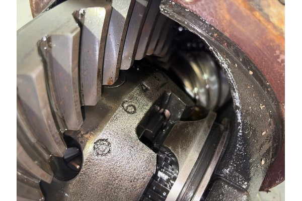 2004 Nissan Patrol Y61 Rear Differential 3830003J65 Catalog number of the part 3830003J65