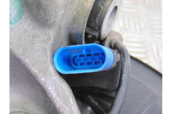 2460406  MANGUETA TRASERA DERECHA MERCEDES-BENZ CLASE A (BM 176) A 180 CDI BlueEfficiency (176.012) 2014 2460406 189785 MERCEDES