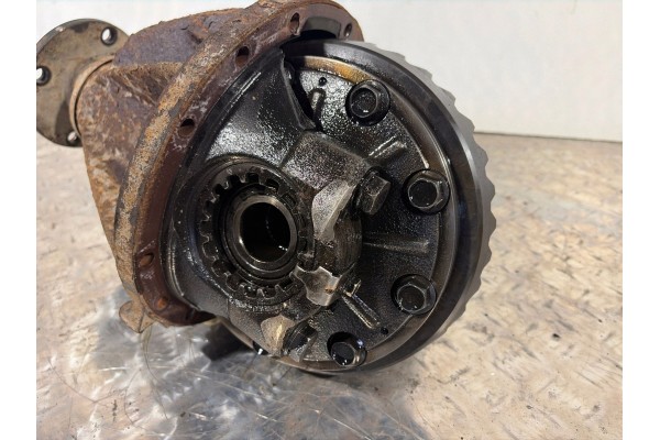 2004 Nissan Patrol Y61 Rear Differential 3830003J65 Quality of parts according to GVO O original with manufacturer s logo OE
