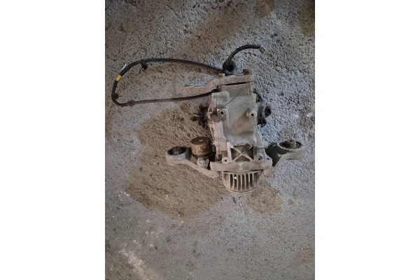 Reductor trasero TOYOTA RAV 4 IV (A4) 8216442040 2.2L diésel 110kW 201