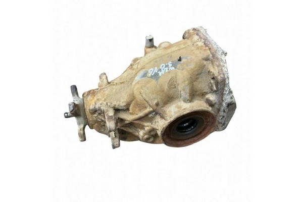 Rear reducer MERCEDES BENZ E W211 2113506362 2 79L diesel 140kW 2005 Part manufacturer Mercedes Benz OE