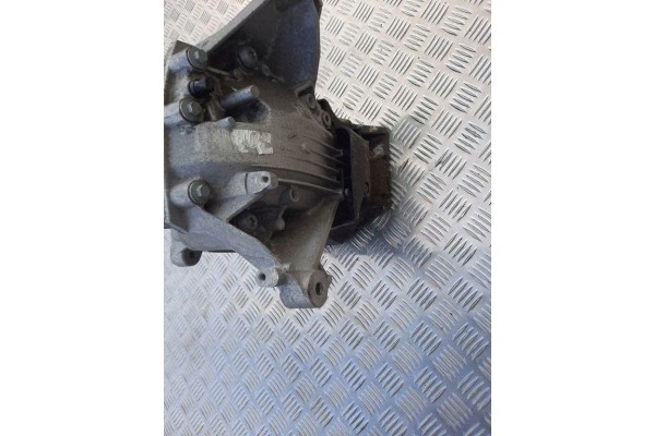 Rear reducer BENTLEY V1938396858 4 0L gasoline 467kW 2023 Catalog number of the part V1938396858