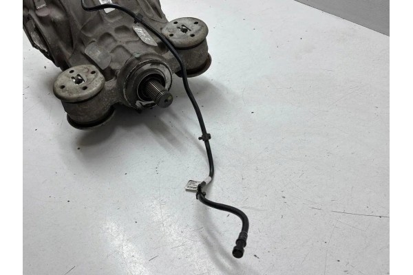 Rear reducer FORD USA L1MW4000LC 3 3L hybrid 210kW 2021 Catalog number of the part L1MW4000LC