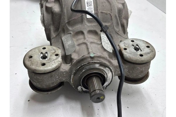 Rear reducer FORD USA L1MW4000LC 3 3L hybrid 210kW 2021 Car type passenger cars