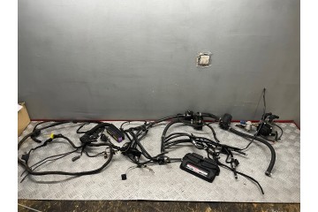 INSTALLATION LPG SET V8 STAG 300 8 QMAX BASIC E65